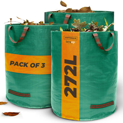 Drei große TerraUno Gartensäcke Set, 272 l gefüllt mit trockenem Laub. Auf den orangefarbenen Etiketten steht "PACK OF 3" und "272 L". Jeder Sack hat robuste rot und grün gestreifte Griffe.